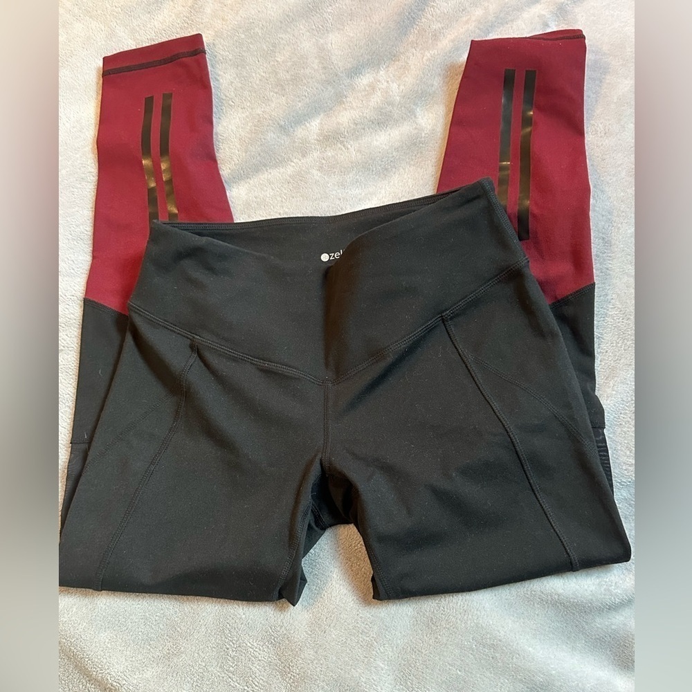 Zella Leggings with Zipper Slit at Ankles